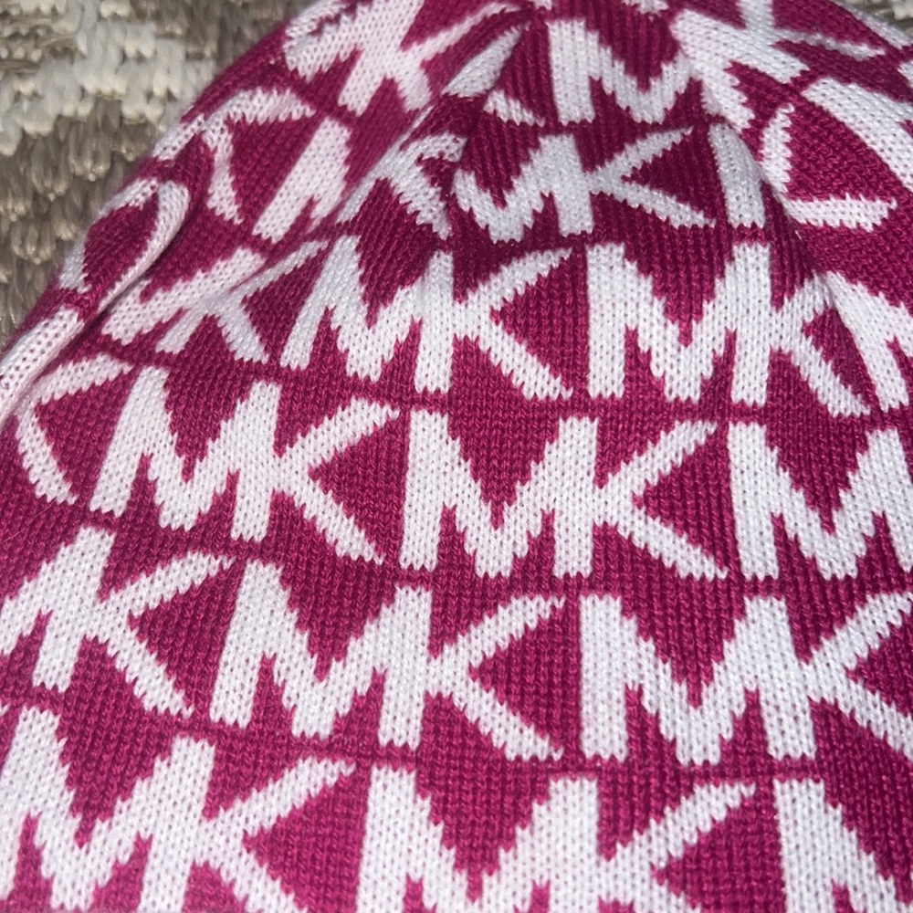 Michael Kors women’s beanie - Picture 2 of 3